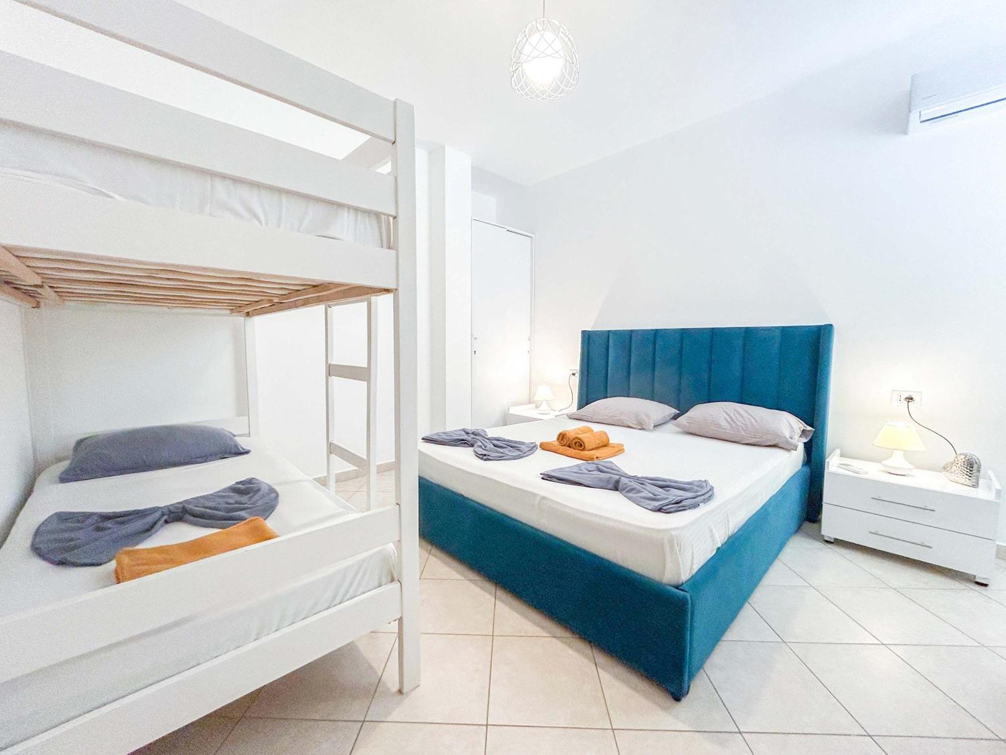 Azzurro 617 Durres
