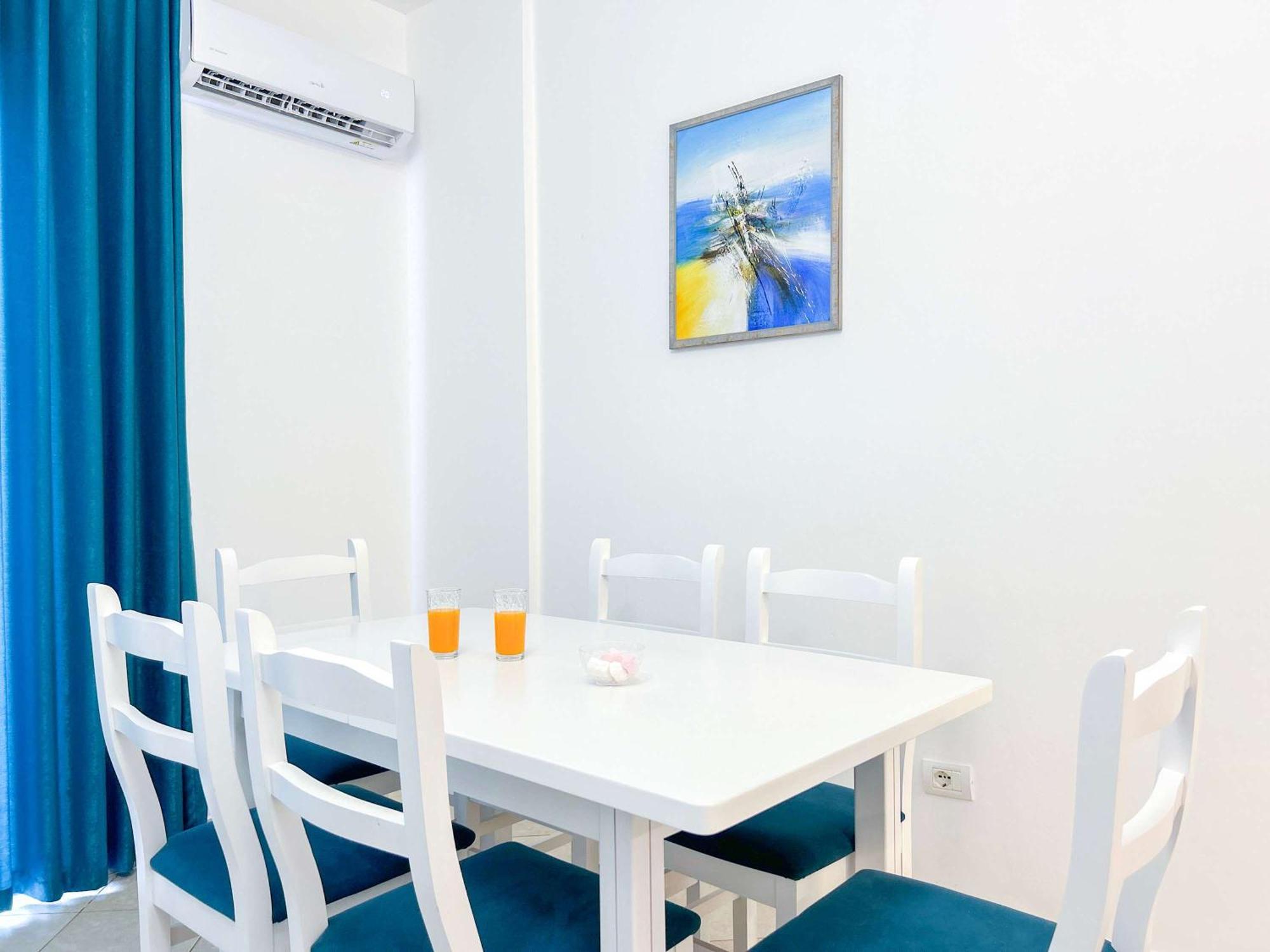 Azzurro 617 * Durres