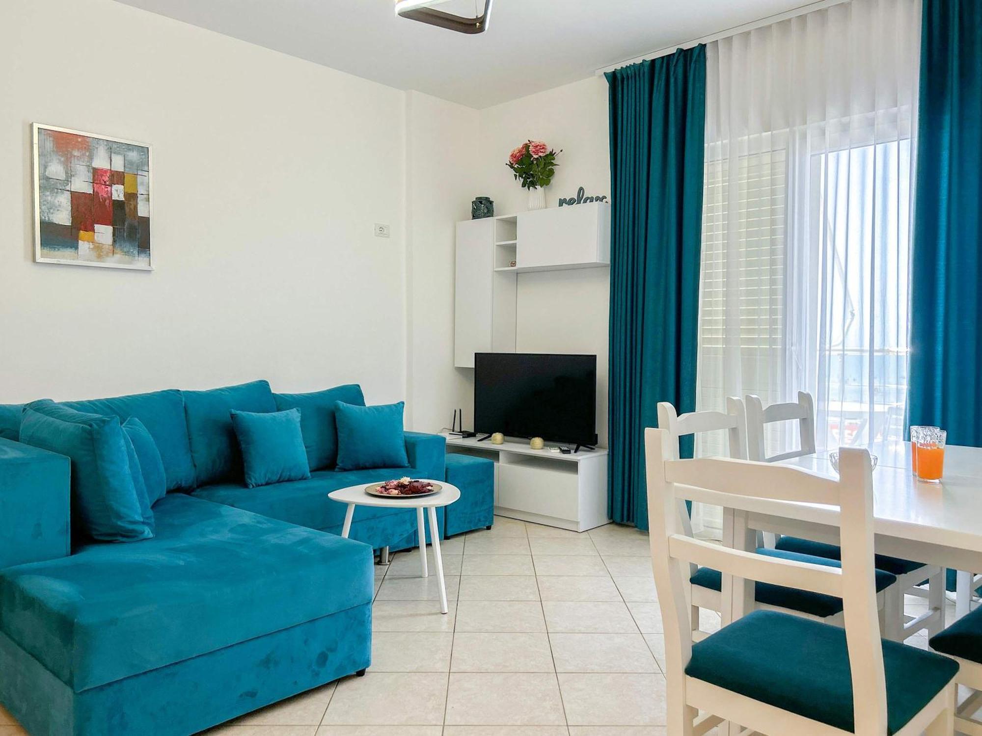 Azzurro 617 Durres