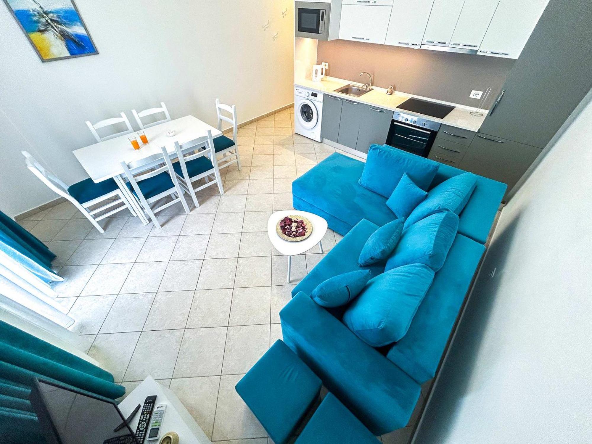 Azzurro 617 Apartment *